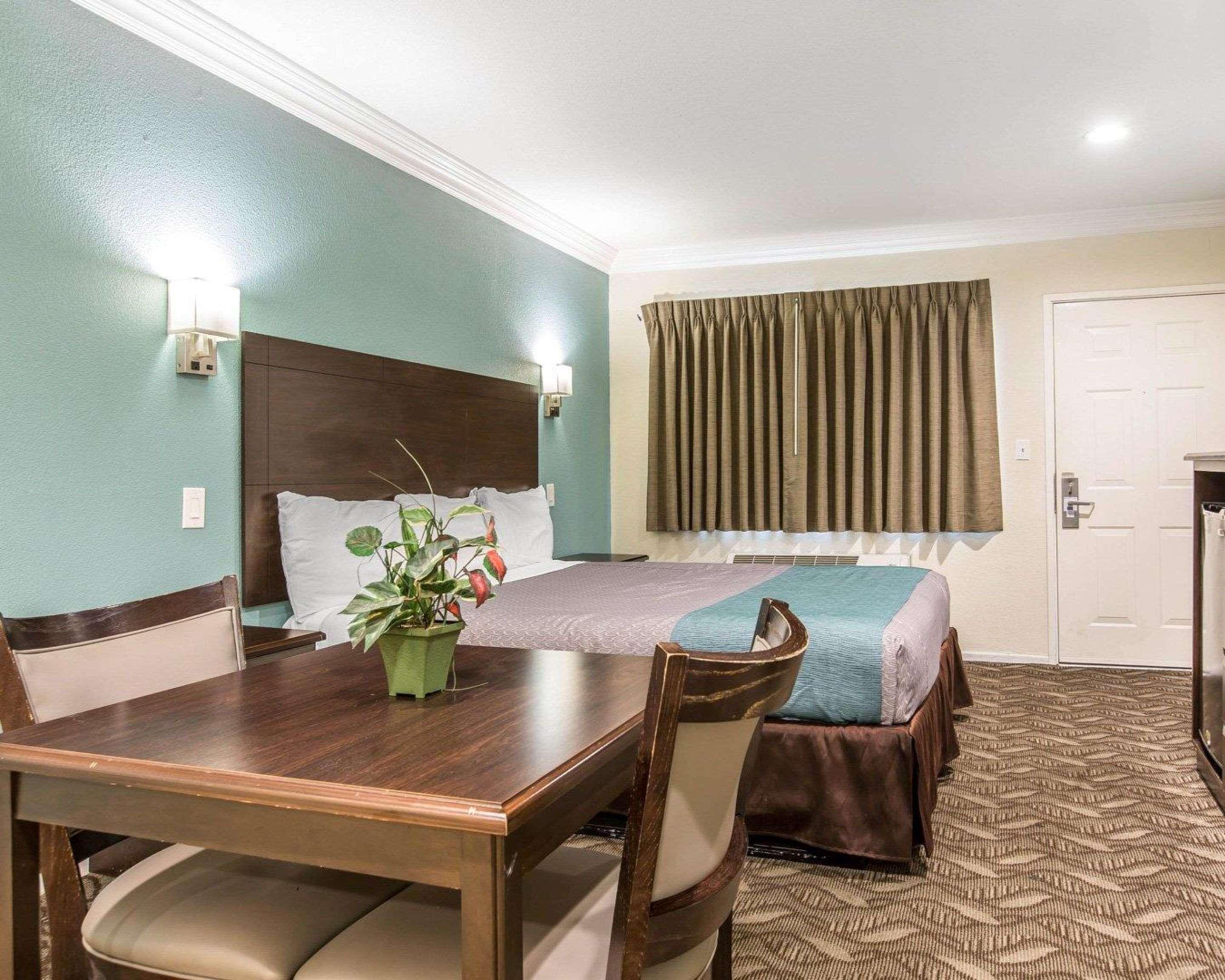 Motel Rodeway & Inglewood